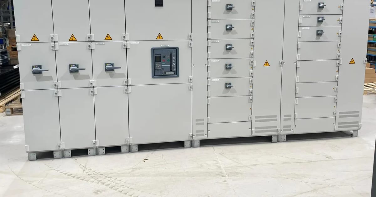 Siemens S4-laagspanningsverdeler — SPARQ Assembly