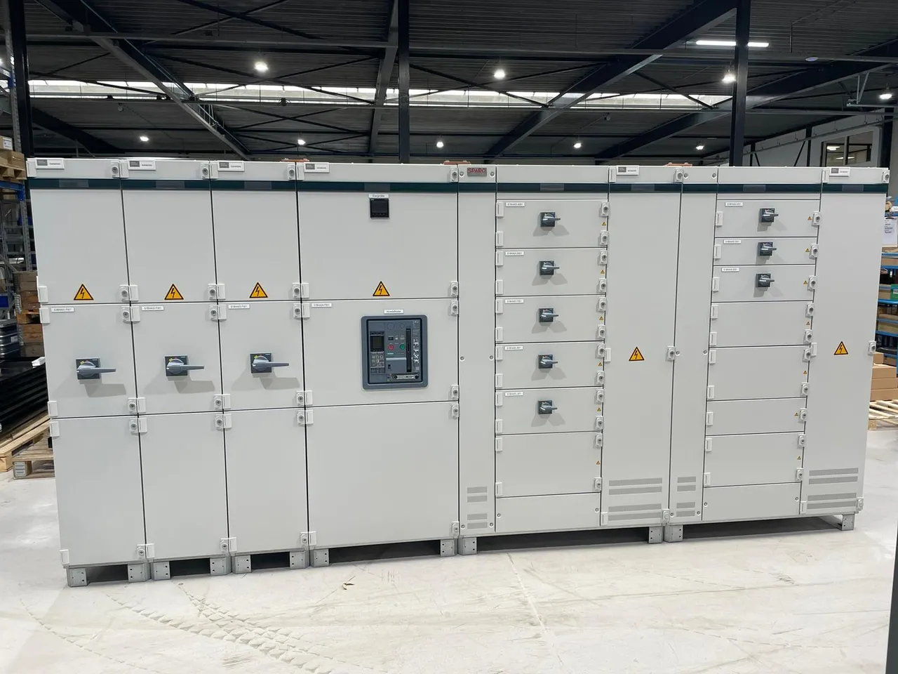 Siemens S4 laagspanningsverdeler gebouwd door SPARQ Assembly voor Banzo B.V.